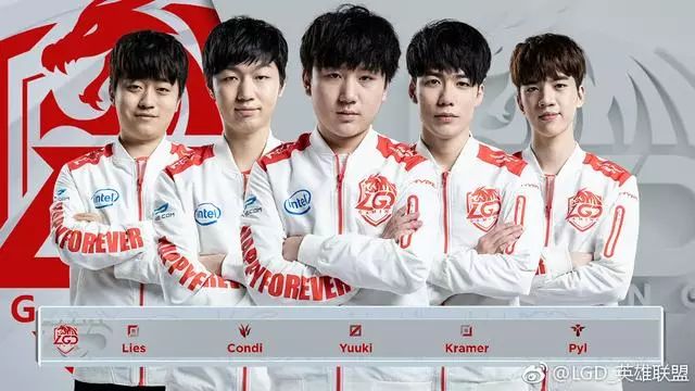 特鲁姆普凭 特鲁姆普凭